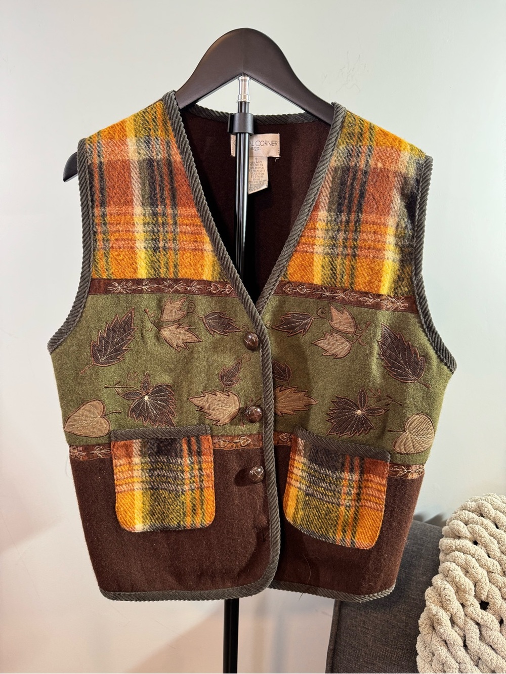 Vintage Wool Vest Women’s Small Casual Corner Plaid Embroidered Leaves Fall 90s